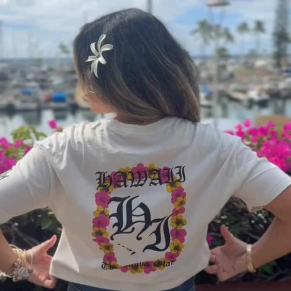 808ALLDAY Women's Vintage White Hibiscus Lei T-Shirt