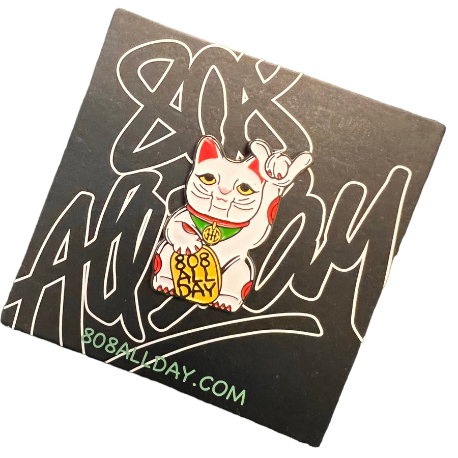 808 Pin White Lucky Cat
