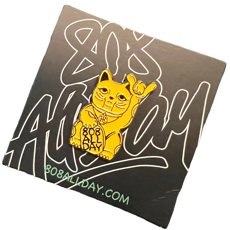 808 Pin Yellow Lucky Cat